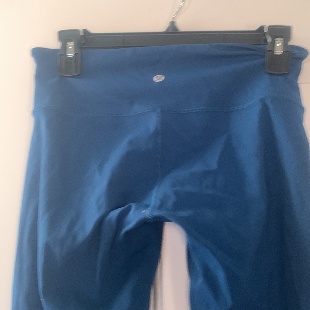 Lululemon Wunder Unders, Size 6 - image 5